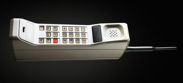 old-cellphone.jpg