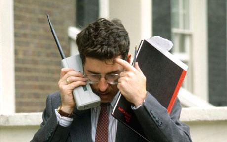 old-school-mobile-phone.jpg