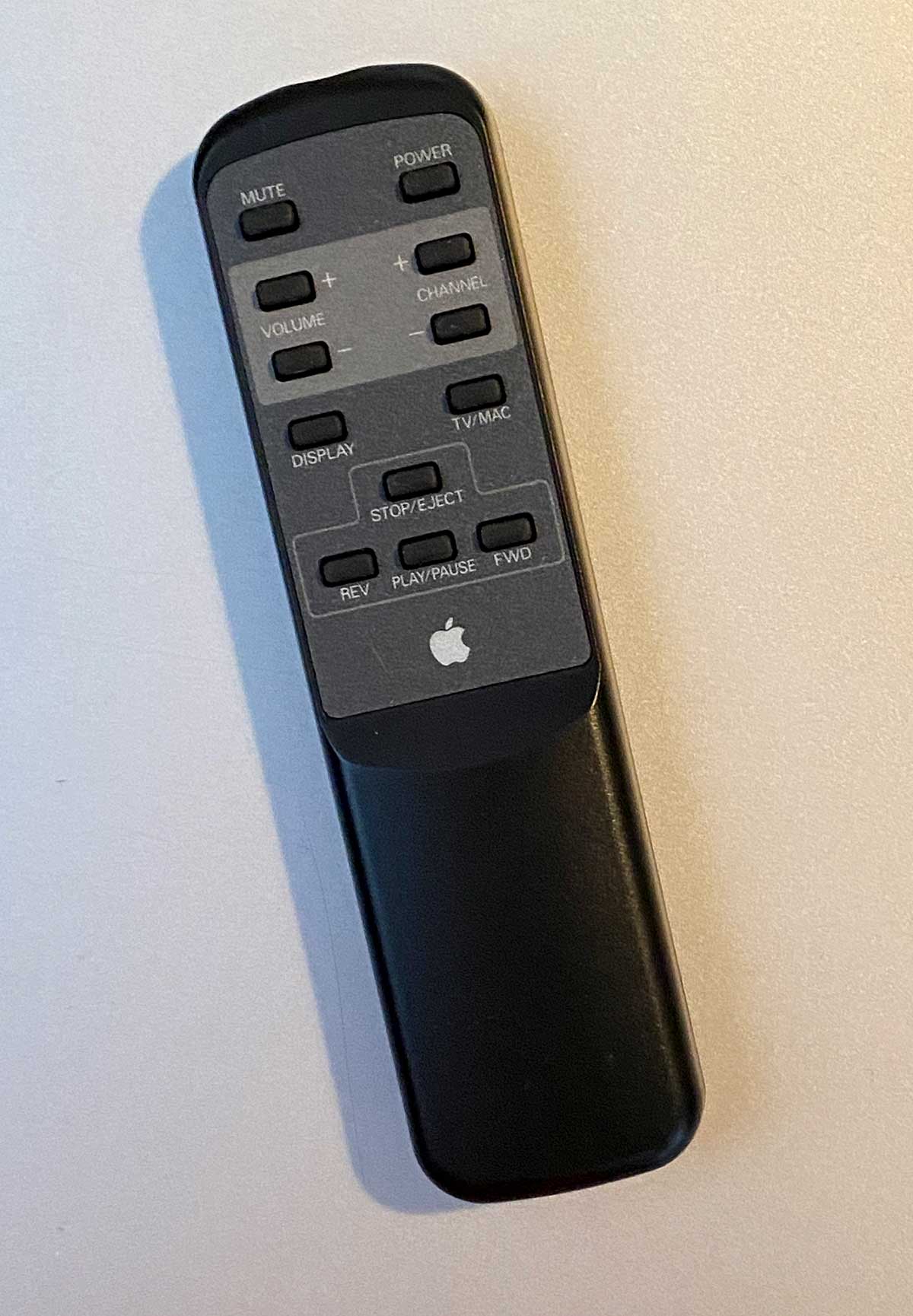 oldAppleRemote.jpg