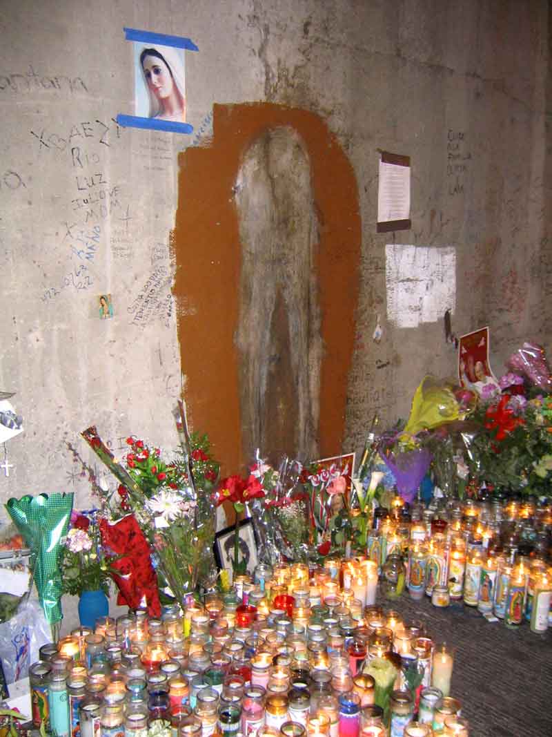 olup_1_shrine.jpg