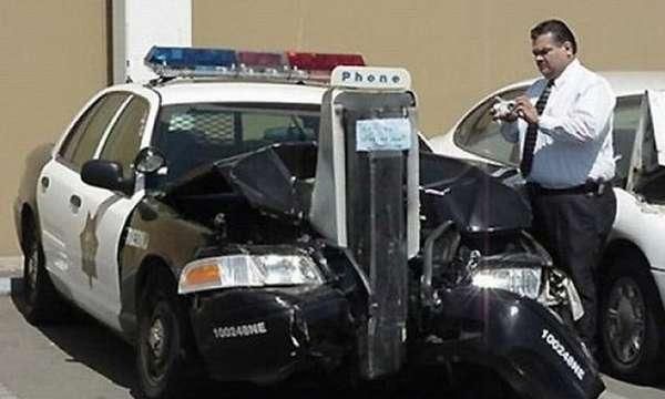 police%20car%20in%20pay%20phone.jpg