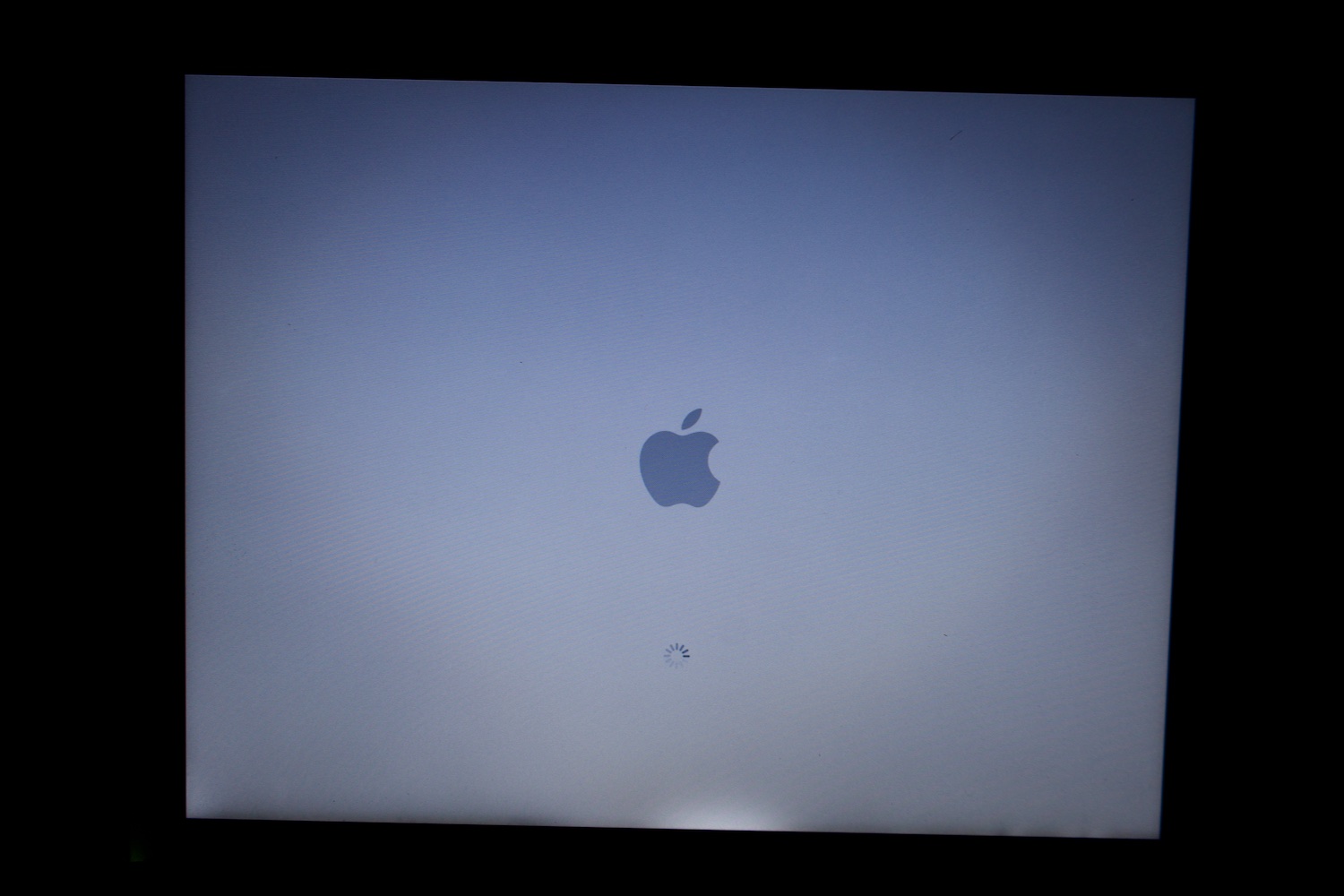 PowerBook G 4Backlight Bleed.jpg