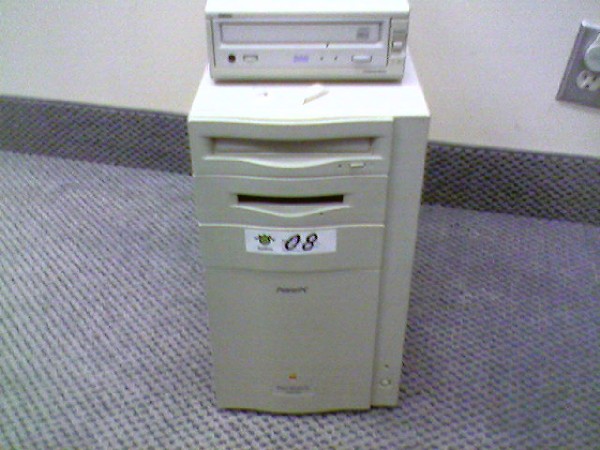 powermac8500180_front.jpg