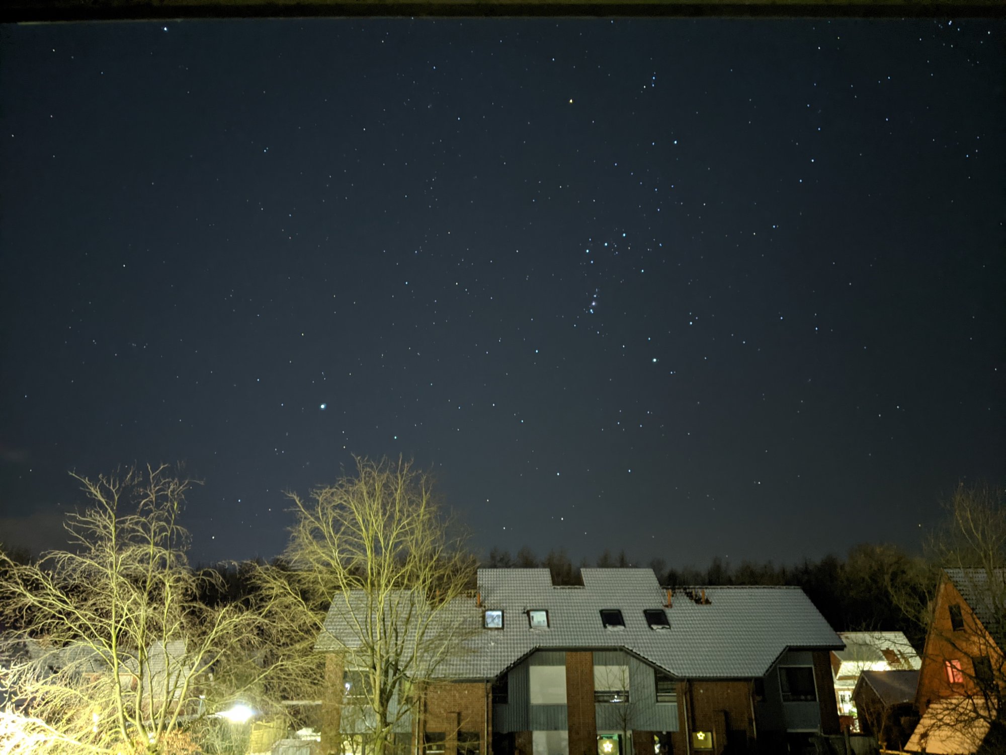 PXL_20210211_211902676.NIGHT.jpg