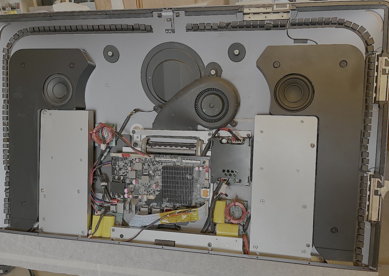 R1820WAinCase.jpg
