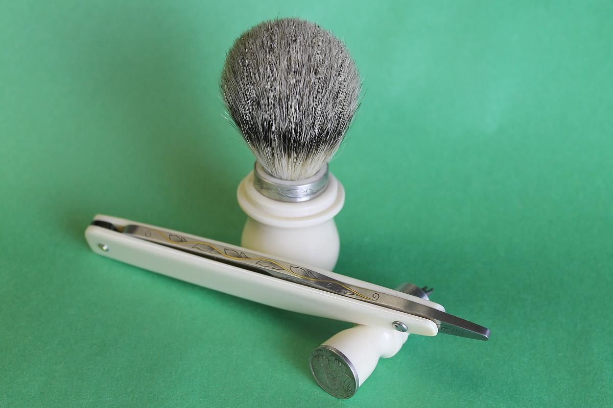 Razor 30.jpg