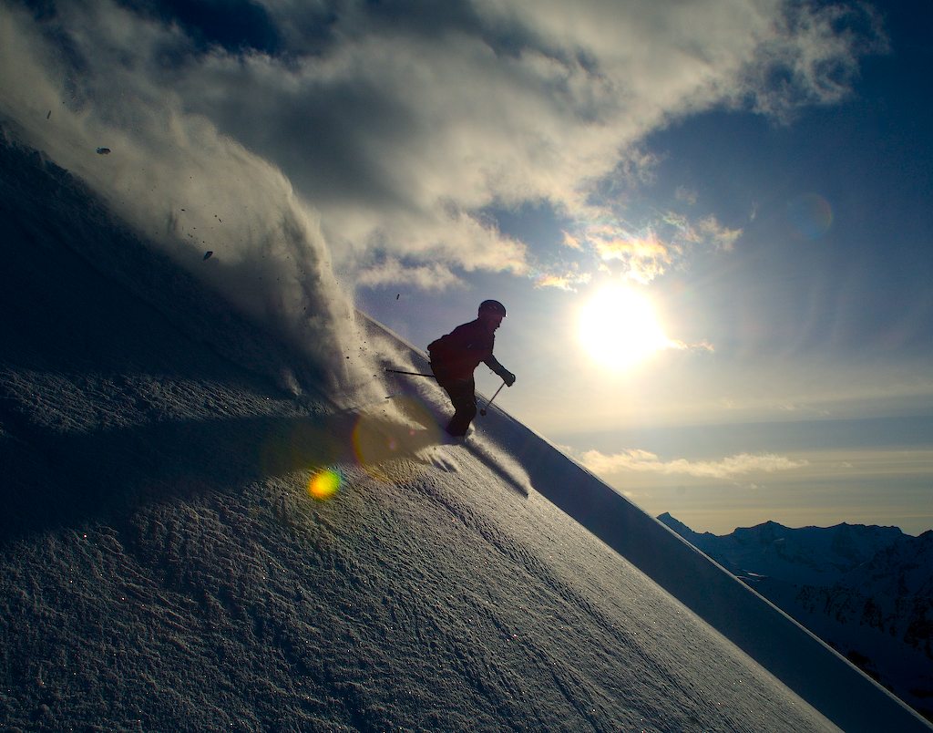 Skiing 1.jpg