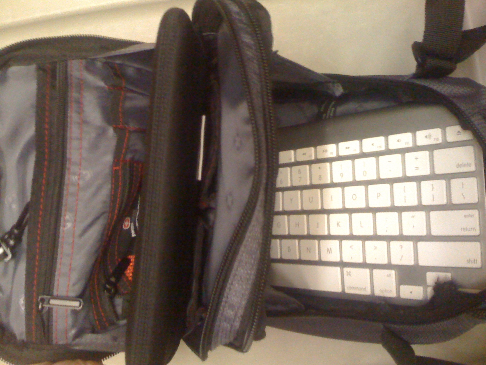 SleevedIpad&Keybd_IMG_7249.jpg