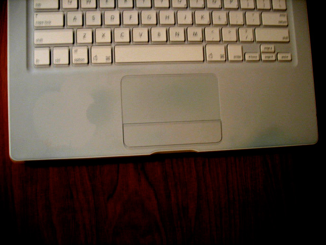 stainedmacbooknooo.jpg