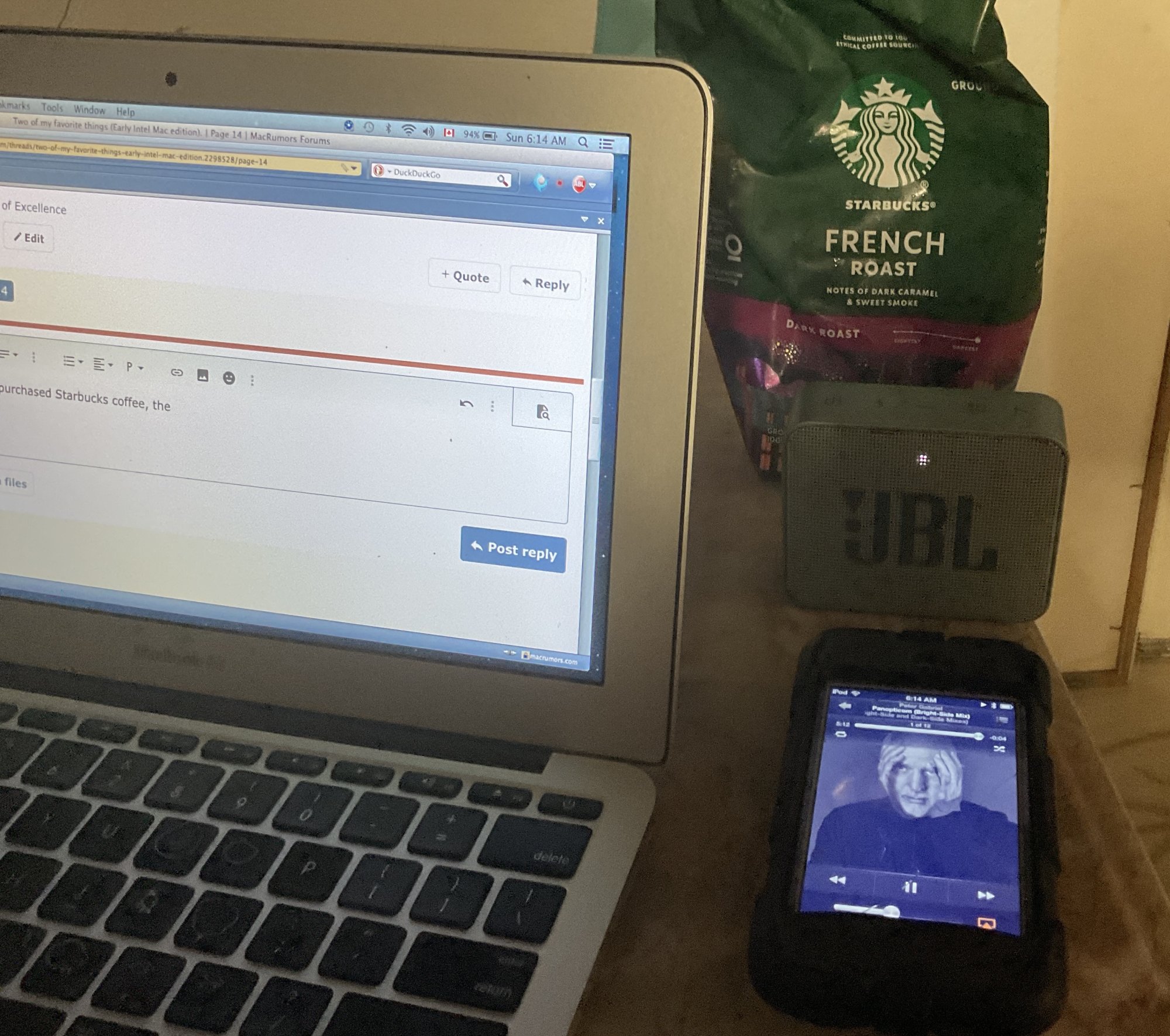 Starbucks.jpg