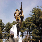 statue04142006.jpg