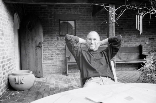 Steve_Jobs_home_office_09.jpg