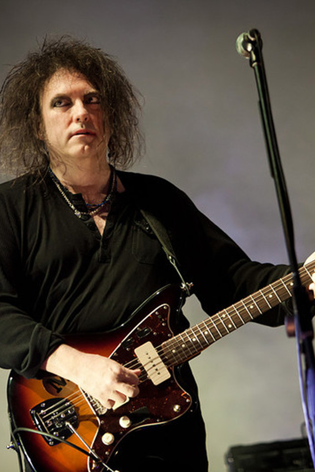thecure05websiteimagegx.jpg