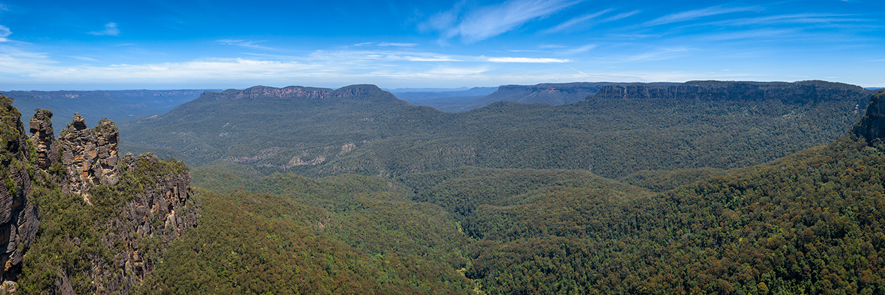 Three_Sisters_Panorama.jpg