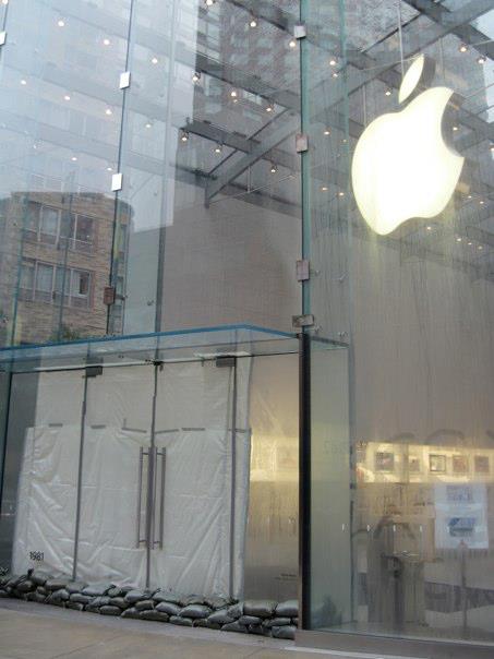 UWS_Apple_Store.jpg