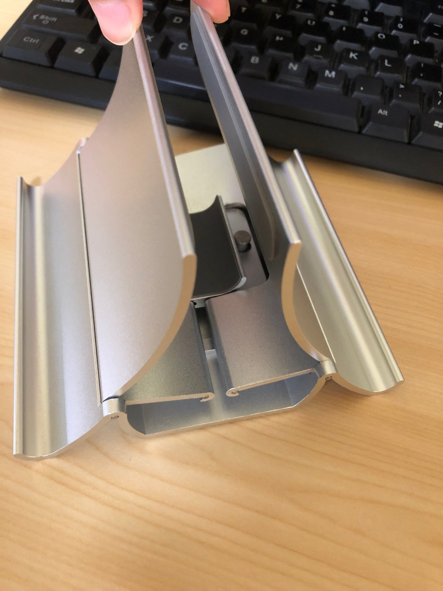 vertical lap stand-gravity.jpg