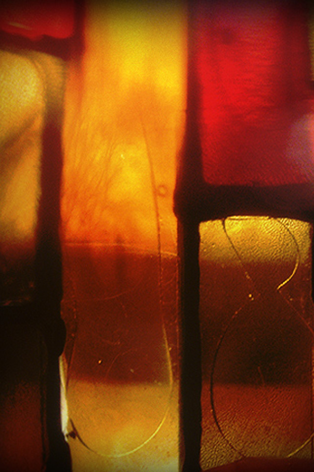 Wallpaper-NOV-IP4-stained-glass.jpg