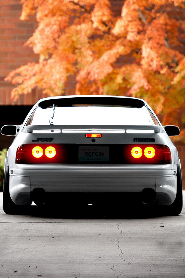 white-mazda-rx7-rear.png