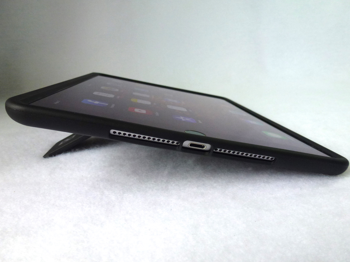 ZeroChroma Folio-Slide:Typing Angle.jpg