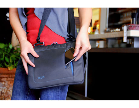 Jacket-iPad16_full.jpg