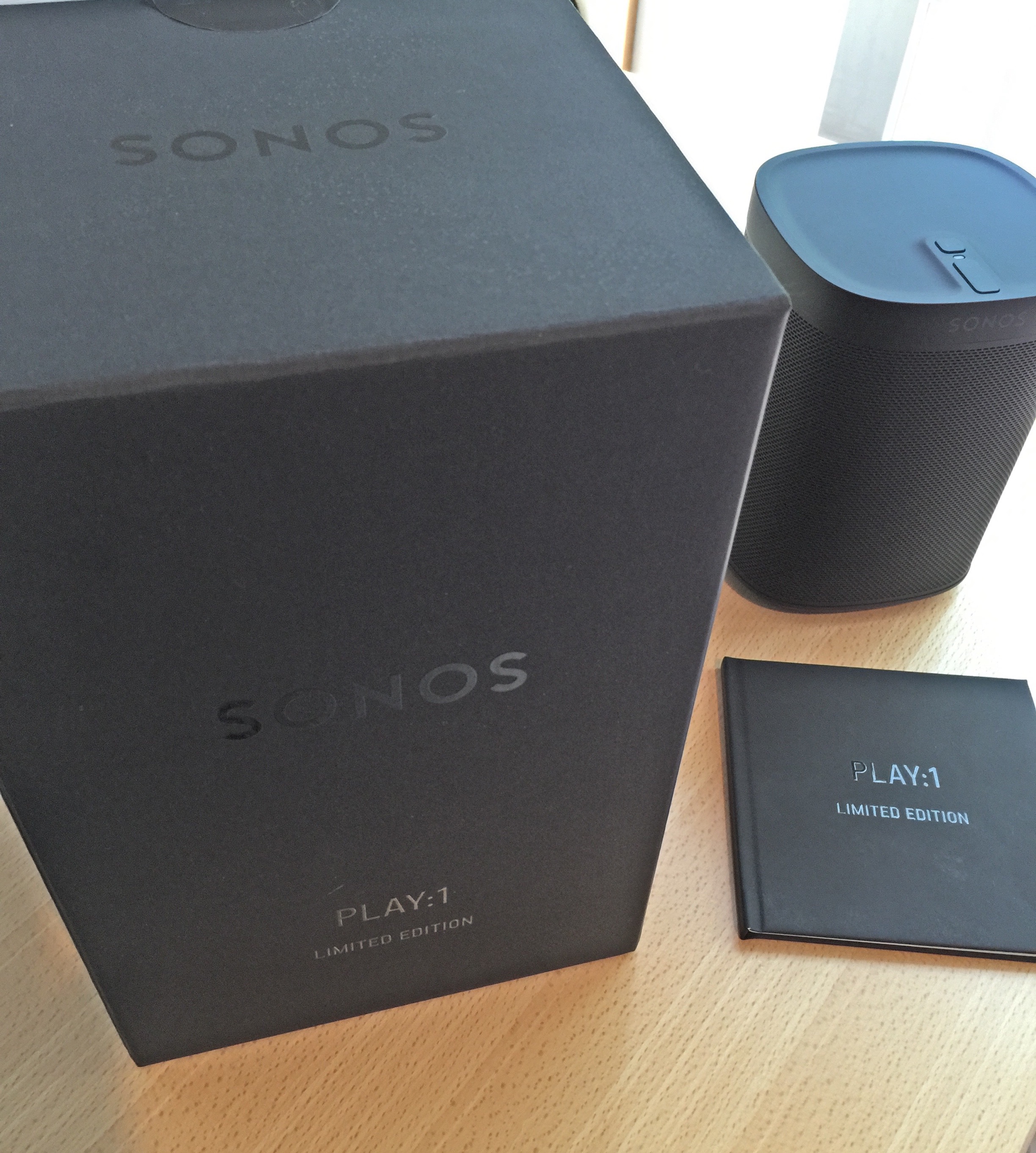 Sonos_PLAY1_Tone_Box_Speaker_Booklet.jpg