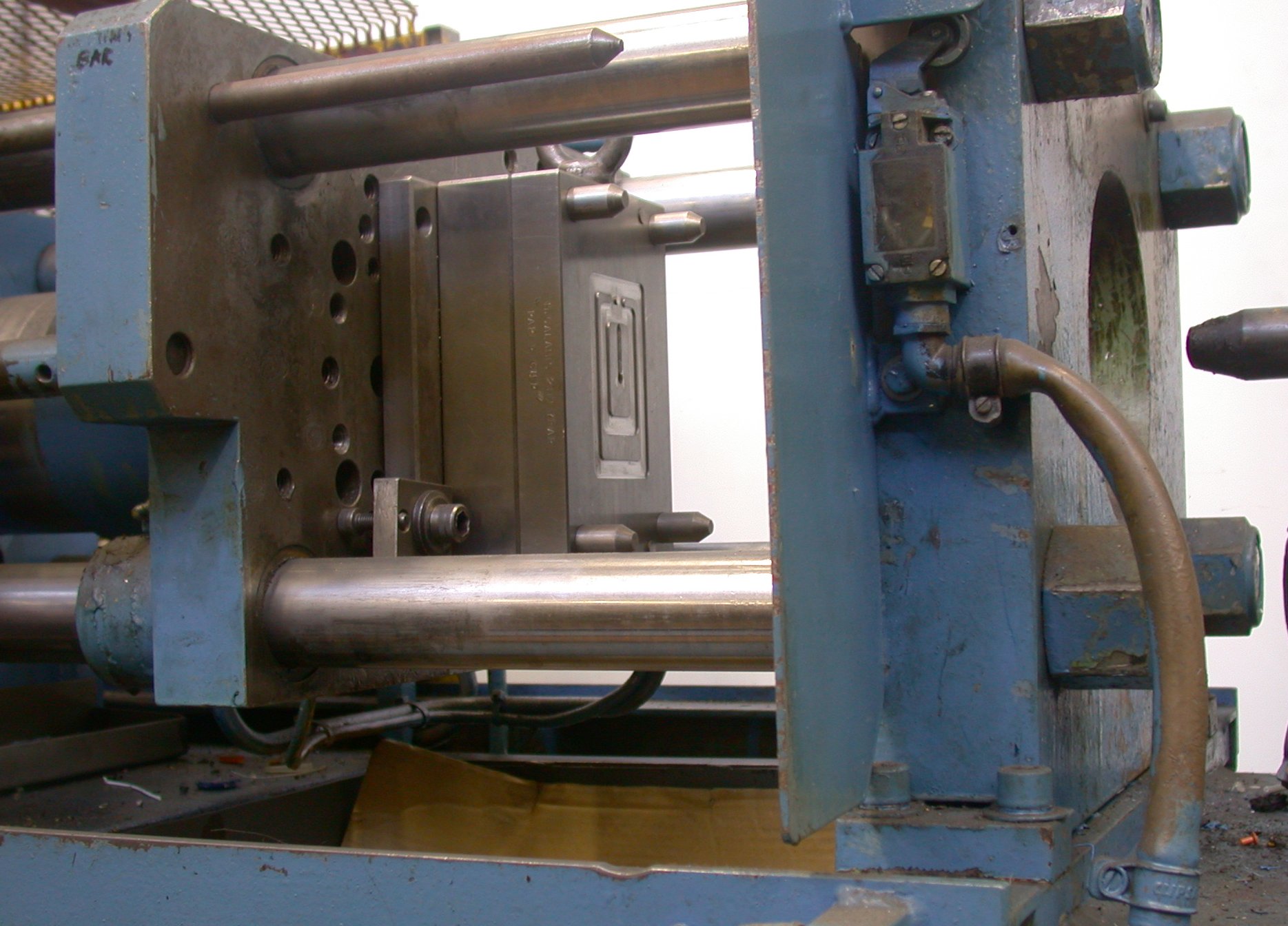 PlasticsInjectionMoulder-die.jpg