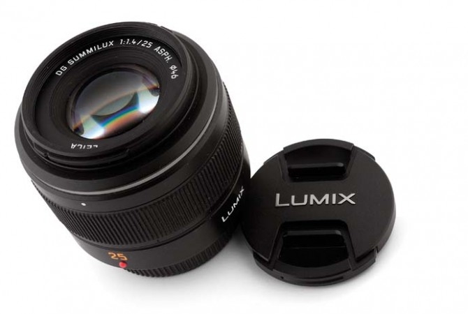Panasonic-Leica-Summilux-DG-25mm-F1-4-Lens-3.jpg