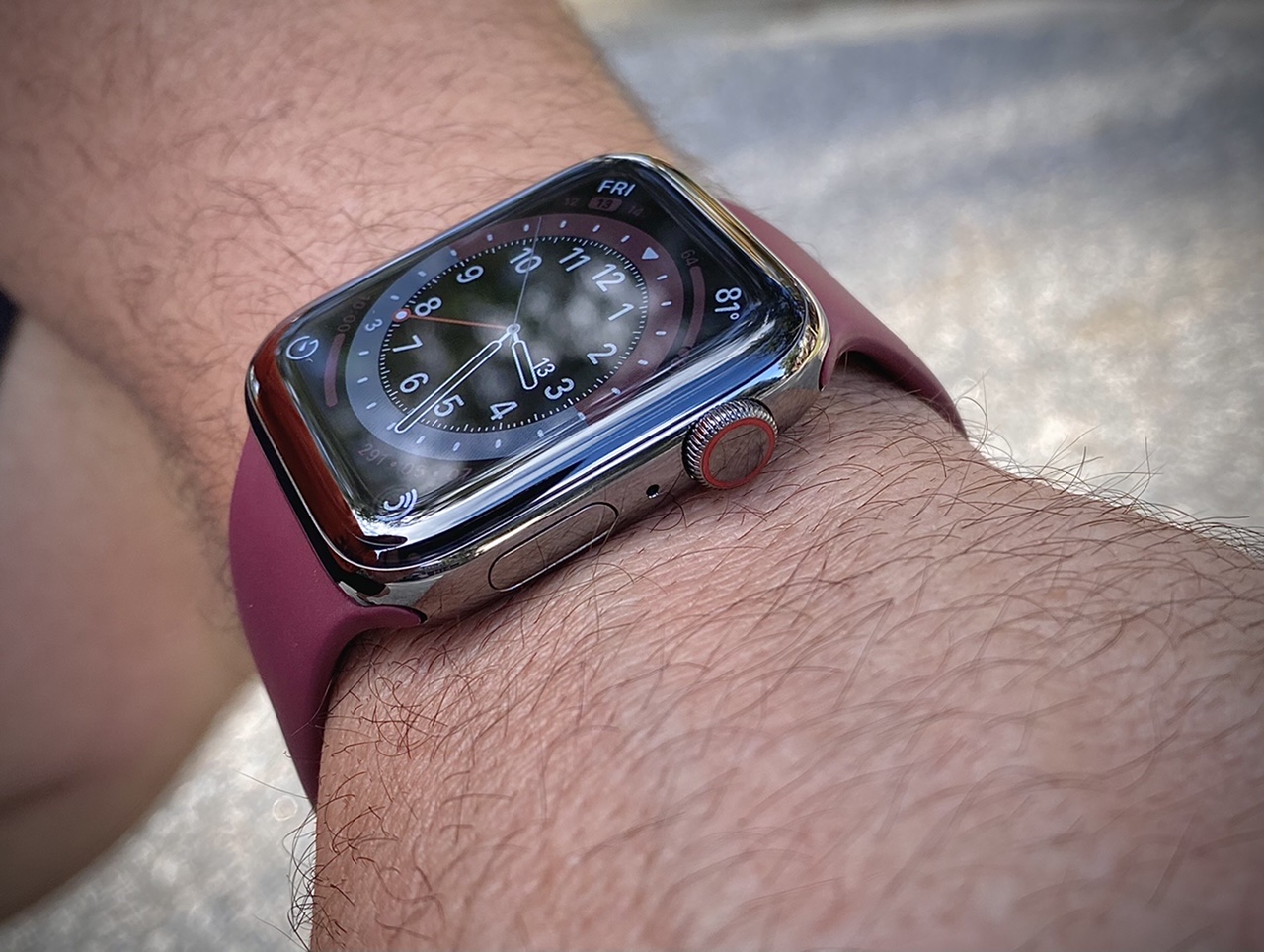 apple watch plum solo loop
