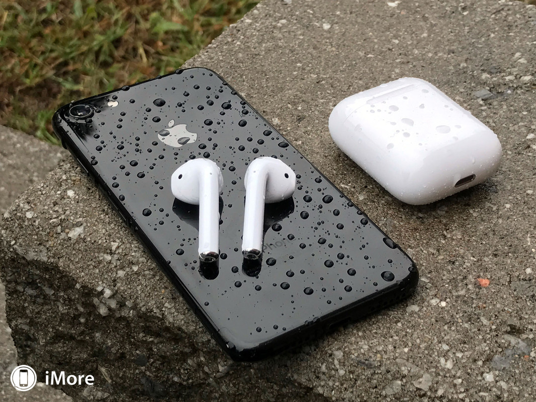 airpods_iphone_7_rain.jpg