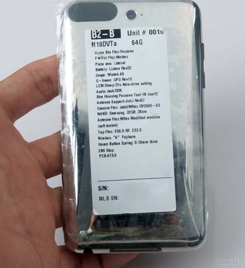 iPod-Touch-with-2mp-Camera-Back-Case.jpg