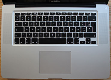 Apple_MacBook_Pro_15_2010_Keyboard.jpg