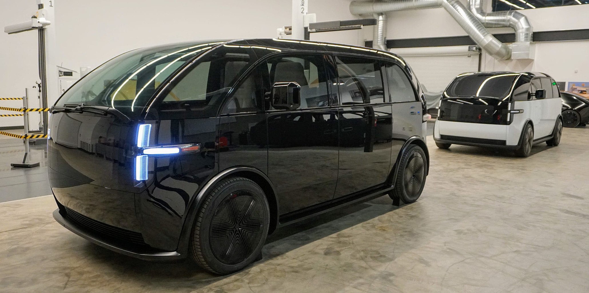 2060px-Canoo5.jpg