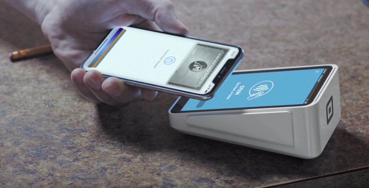 square-terminal-apple-pay.jpg
