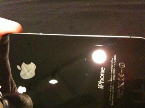 500x_full-size-iphone-4-scratch.jpg