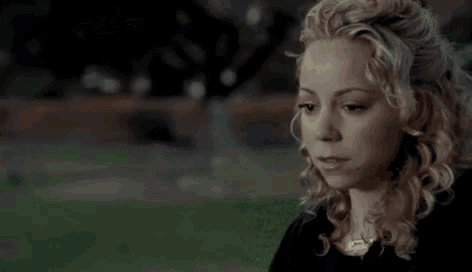 mariah-carey-flowers.gif