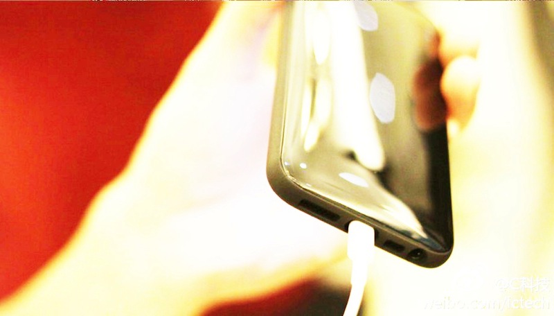 plastic_iphone_5_case_1.jpg