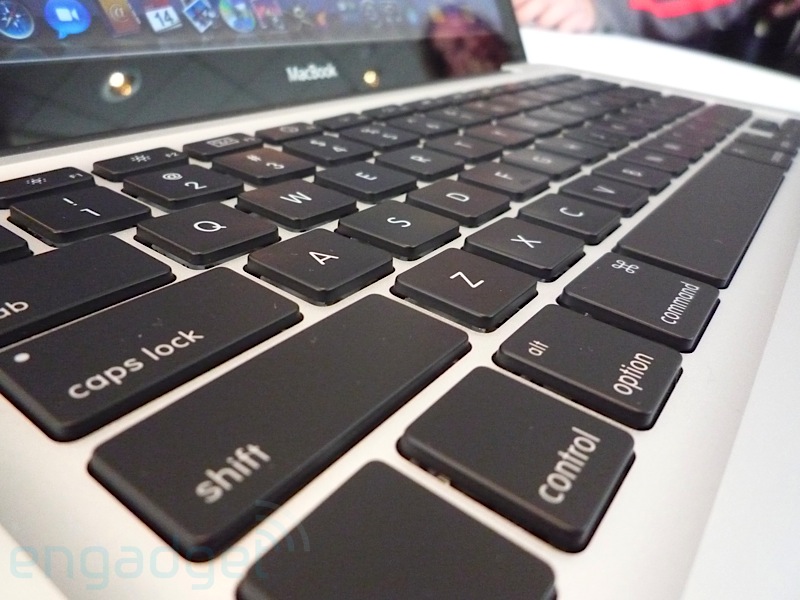 apple-new-macbook-hands-on-03.jpg
