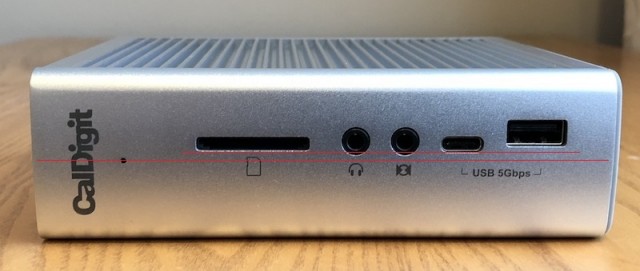 caldigit_ts3p_front_red_line1.jpg