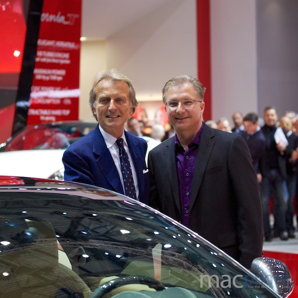 joswiak_ferrari_carplay.jpg