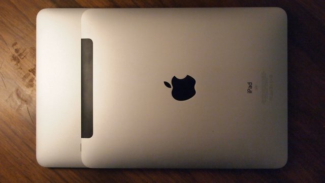 11mba_ipad_compare.jpg