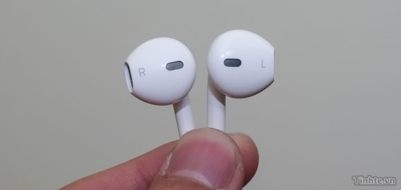 newheadphones2.jpg