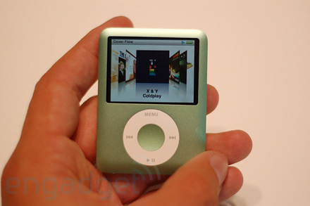 ipod-nano-fatty-hands-on-top.jpg
