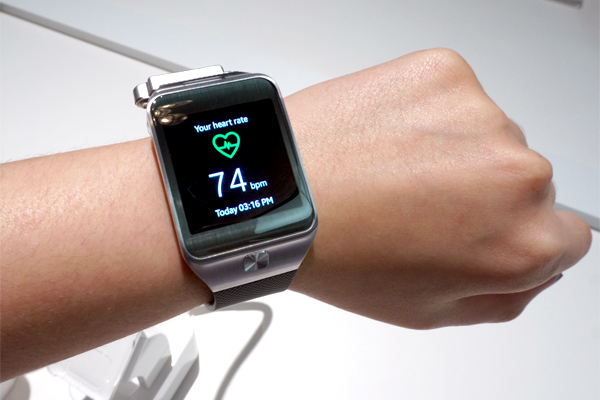 gear-black-heartrate.jpg