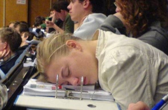Girl-Funny-Sleeping-In-Class.jpg
