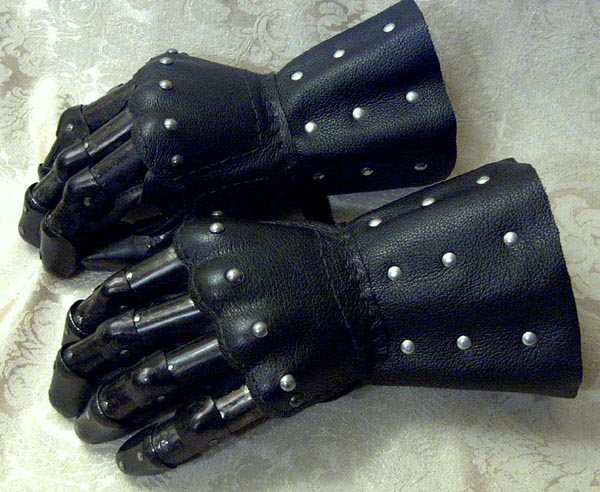 gauntlets09.jpg