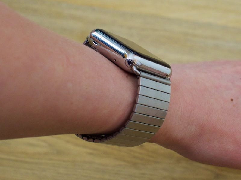 xistwearbandonwrist-800x600.jpg