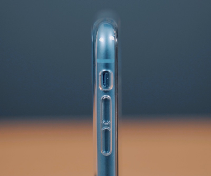 iphone_xr_clear_case_side.jpg