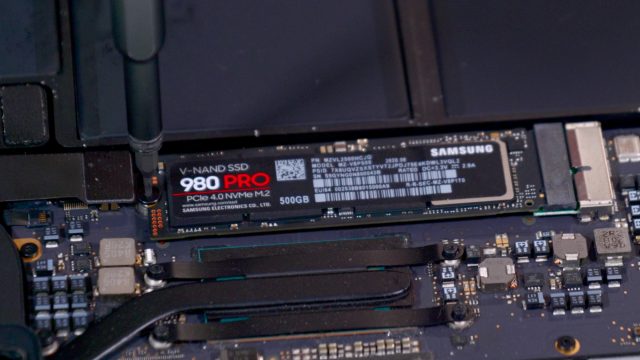 MacBook Pro Retina, 13 inch, Early 2015 Samsung 980 NVMe Upgrade Test 