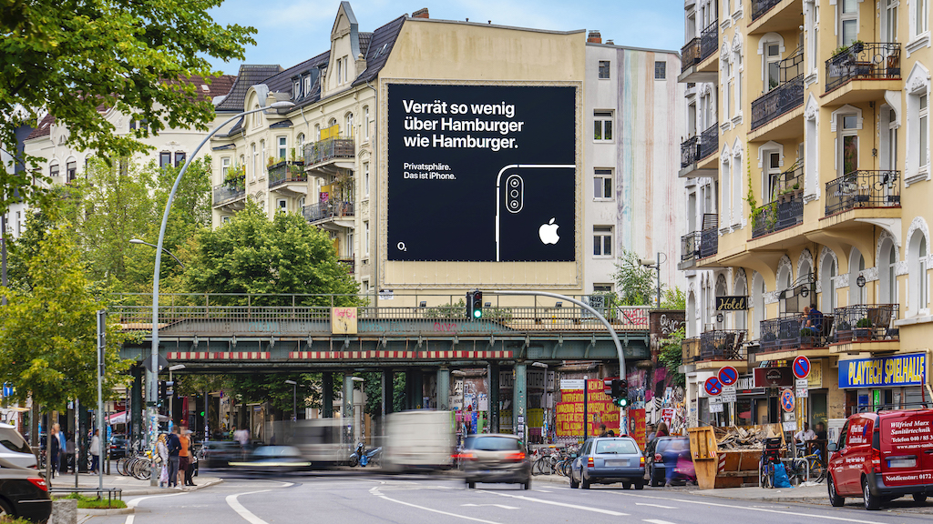 billboard_privacy_hamburg2.jpg