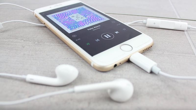 iphone-7-lightning-headphones.jpg
